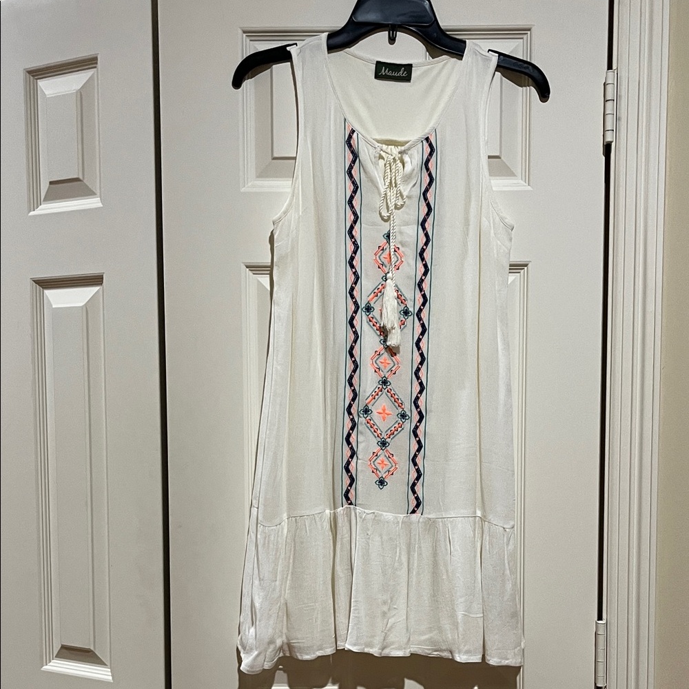 Maude White Dress with Colorful Embroidery